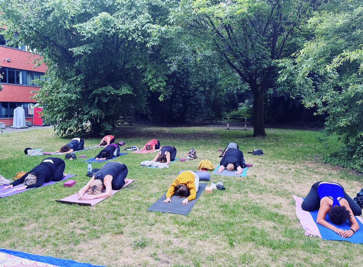 yoga buiten